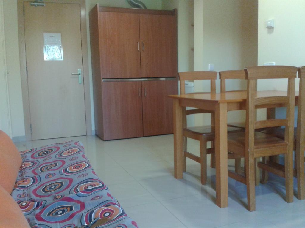 Apartamentos Fonda Finet Sant Felíu de Pallarols Szoba fotó